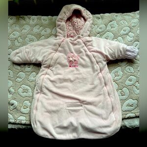 Carters 0-6 mo car/stroller seat jacket with access to utilize seatbelt EUC